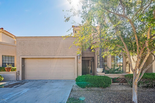 Building Photo - 10527 E Fanfol Ln