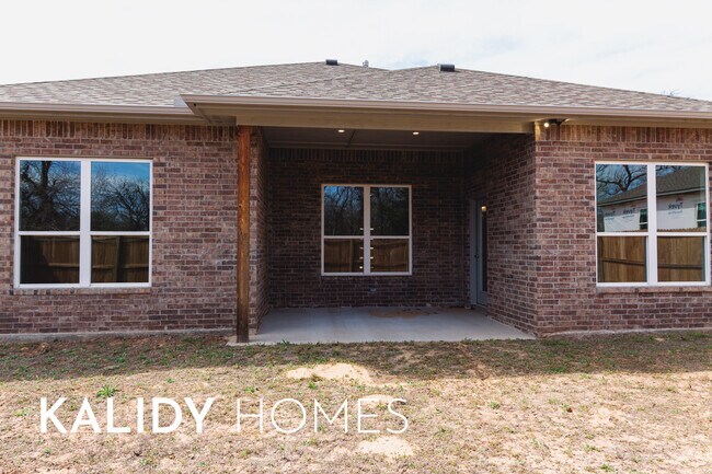 Building Photo - 512 Remington Ave