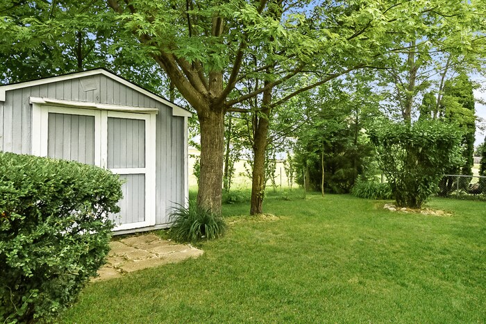 Building Photo - 3606 Black Locust Dr