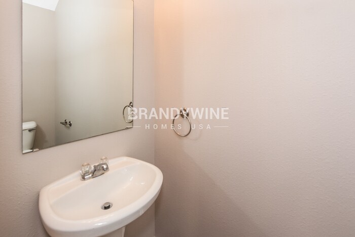 Building Photo - 8950 Chalkstone Rd