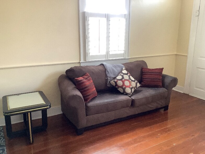 Building Photo - 410 Pacific Ave