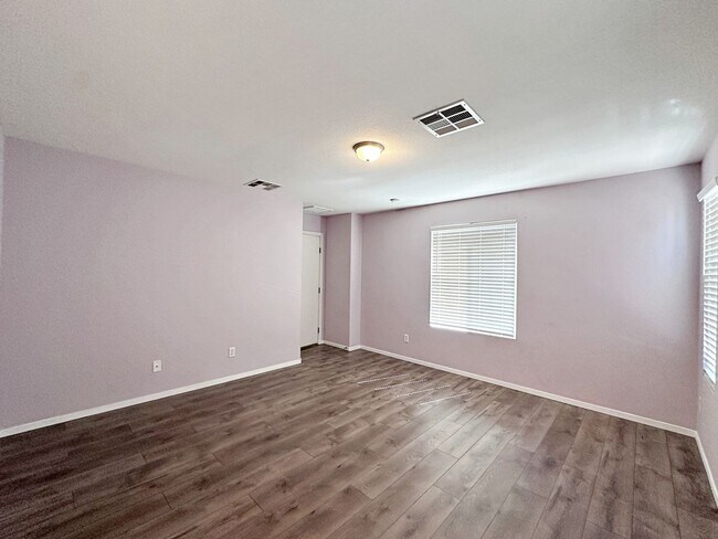 Building Photo - Spacious 3-Bedroom Home in Gated Community with Pool & Private Backyard