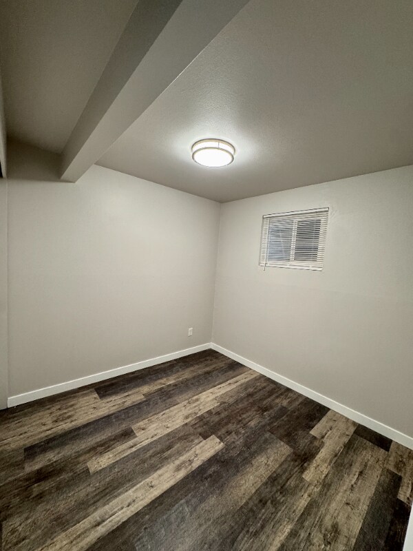 Building Photo - 1215 Queen Anne Ave N