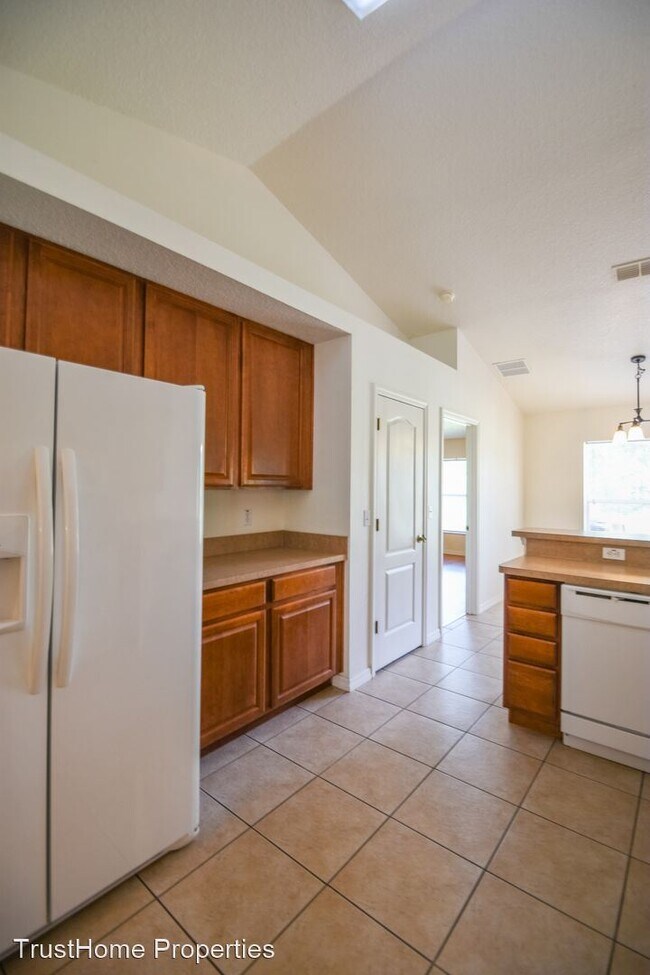 Building Photo - 3 br, 2 bath House - 10438 Vista Pine Loop