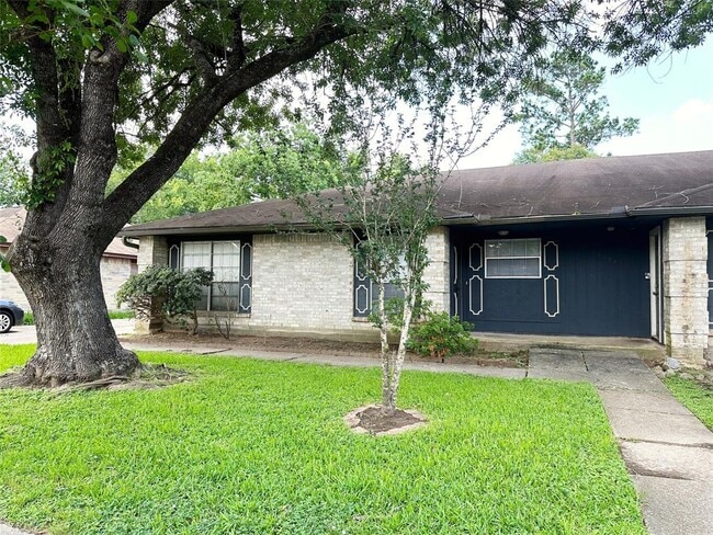 Primary Photo - 2402 Spring Dusk Dr