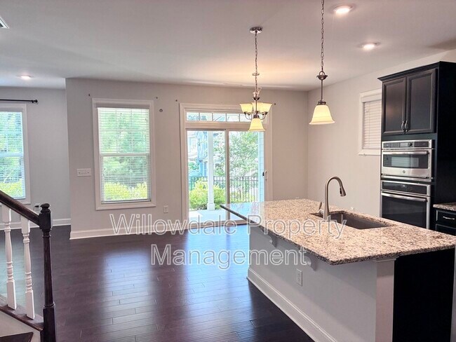 Building Photo - 1309 Little Hills Dr