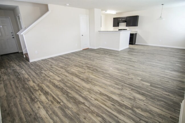 Building Photo - 6011 Peaceful Ridge Dr