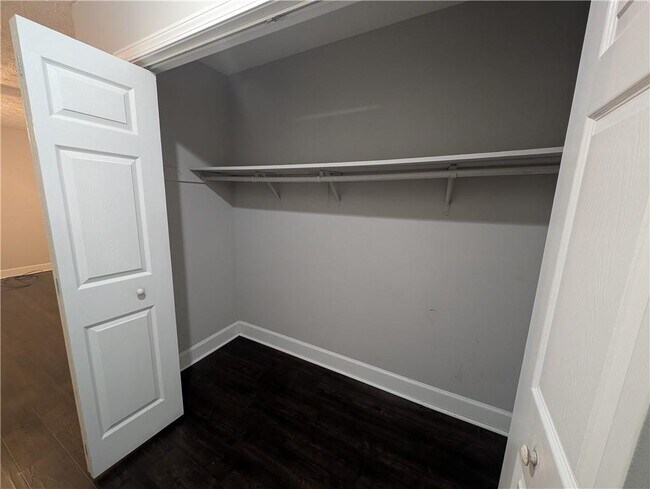 Building Photo - 155 Chesapeake Dr