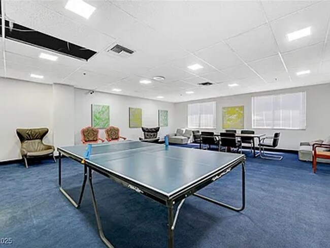 Building Photo - Enjoy resort-style living in this 2 Bed 2 Bath Condo with Stunning Strip Views in the Wimbledon C...