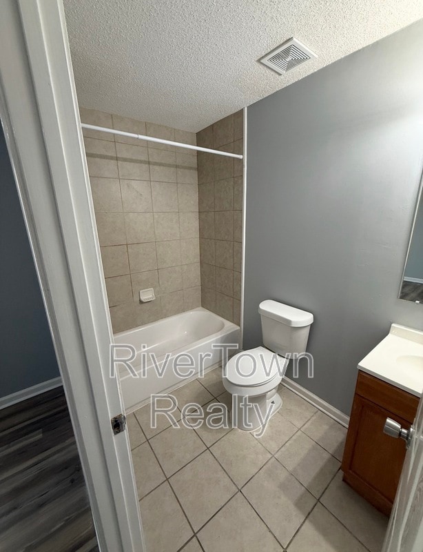 Building Photo - 4669 Raleigh Lagrange Rd