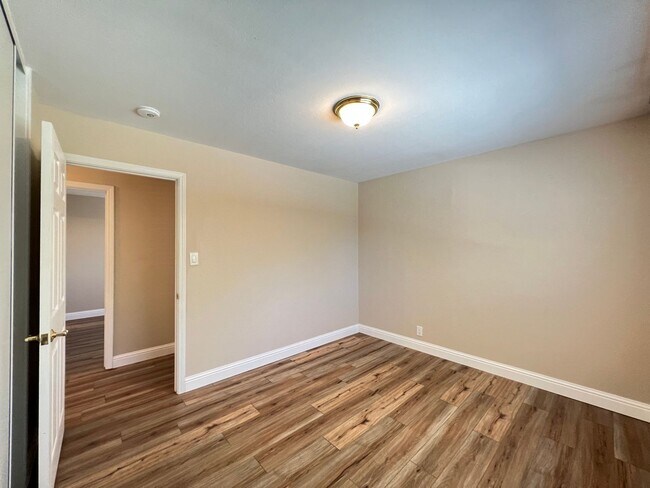 Building Photo - Single Story 3 bedroom In Cute Treelined Vallejo Neighborhood