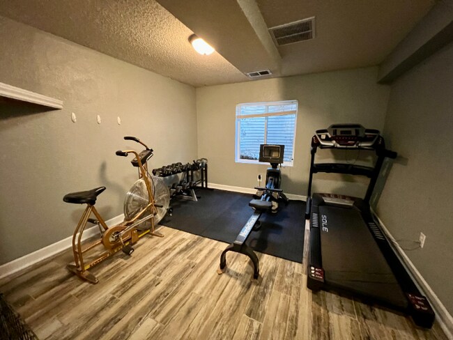 Building Photo - Single Family Home - North Location!