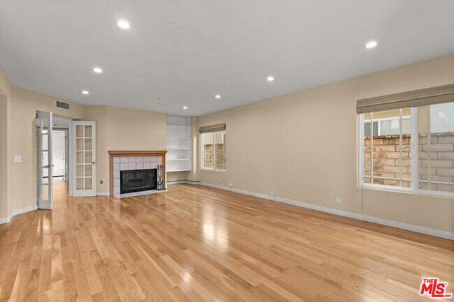 Building Photo - 5666 Silver Valley Ave