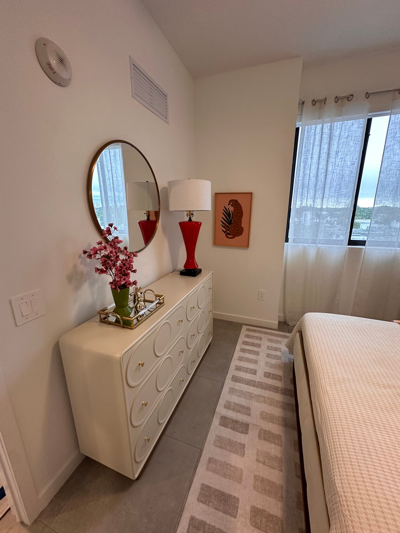 Building Photo - 1849 Madison St