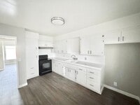 Building Photo - 3554 Brenton Ave