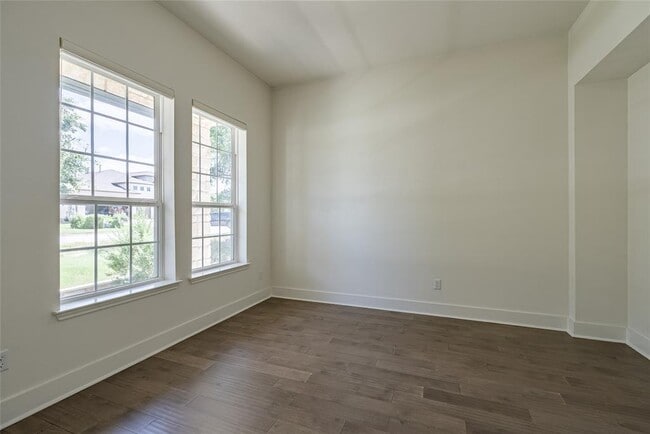 Building Photo - 212 Eiglehart Rd