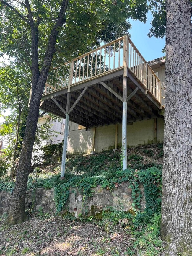 Building Photo - 68 White Oak Ln