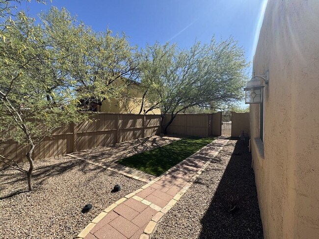 Building Photo - 3 bed 2 bath Santa Fe Home