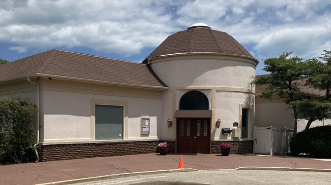 Building Photo - 12900 W Heiden Cir