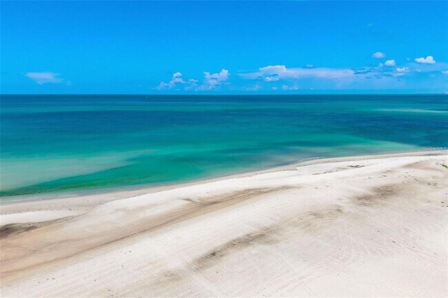 Building Photo - 19 Whispering Sands Dr