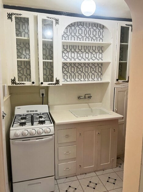 Building Photo - 1003 E Fayette St