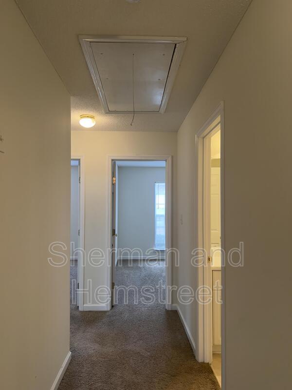 Building Photo - 3404 Thames Pl