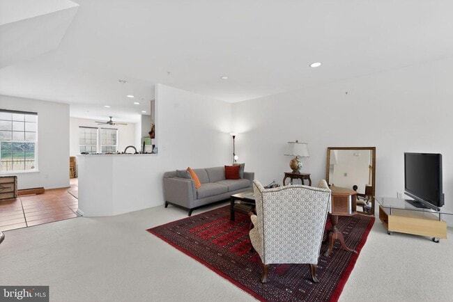 Building Photo - 1034 Meandering Way