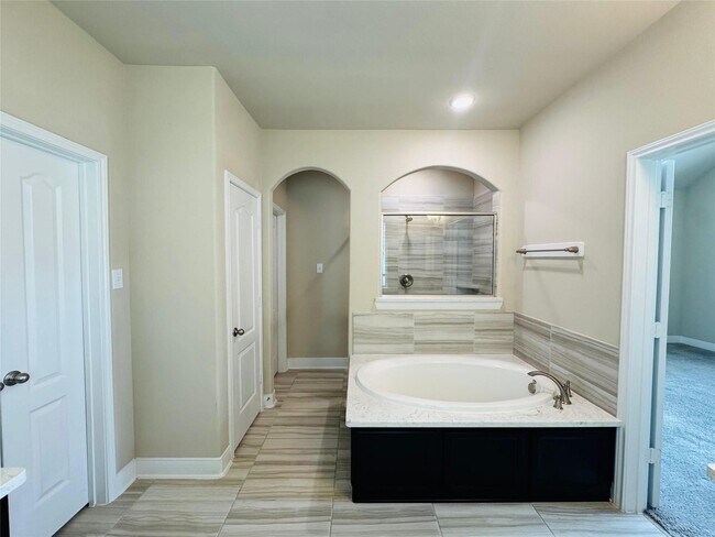 Building Photo - 4318 Bayberry Ridge Ln