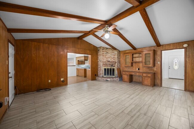 Building Photo - 1030 Lehman St