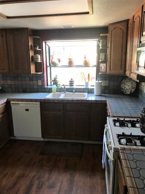 Building Photo - 1599 Cerro Sonoma Cir