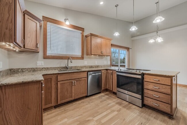 Building Photo - 100 Rebeccas Way