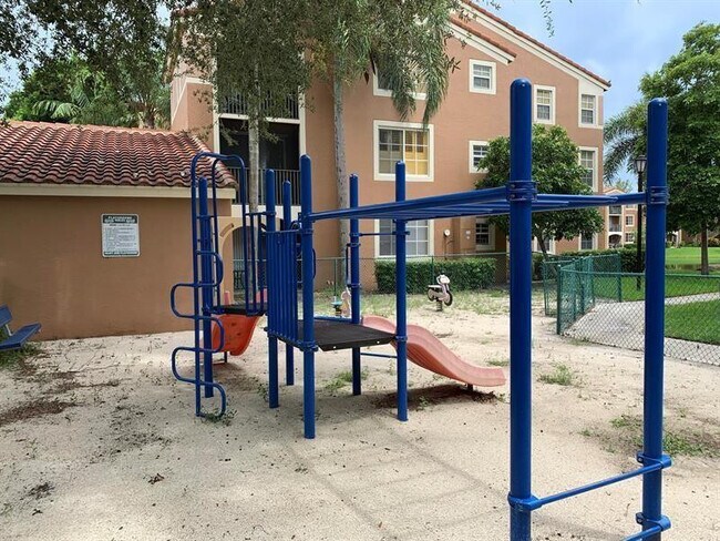 Building Photo - 4816 State Rd