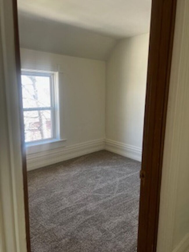 Building Photo - 809 N 3rd St