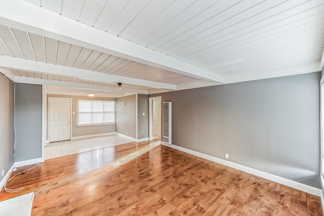 Building Photo - 24488 Edith St