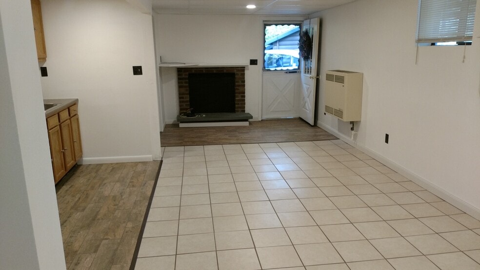 Building Photo - 110 log cabin lane