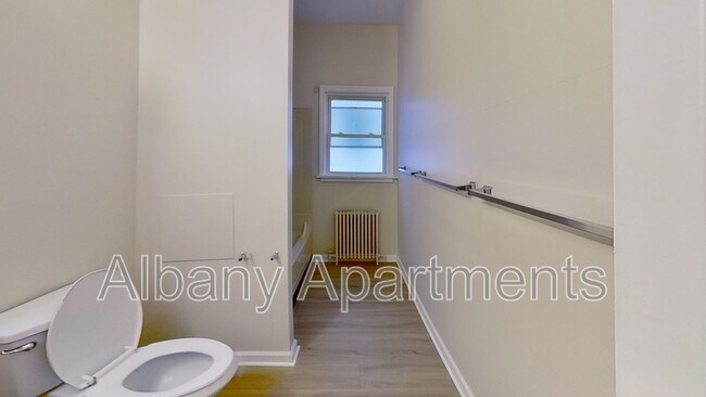 Building Photo - 71 S Allen St