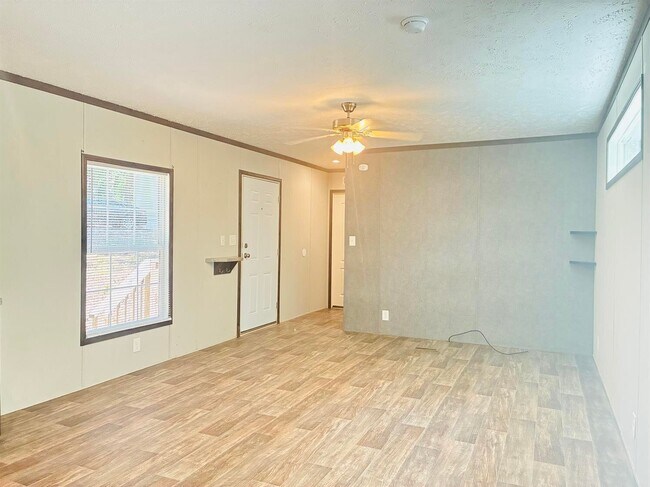 Building Photo - 754 Skylark Ln