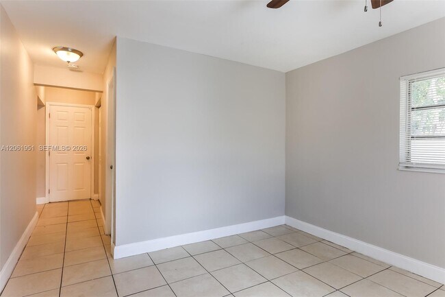 Building Photo - 3751 NW 9th Ct