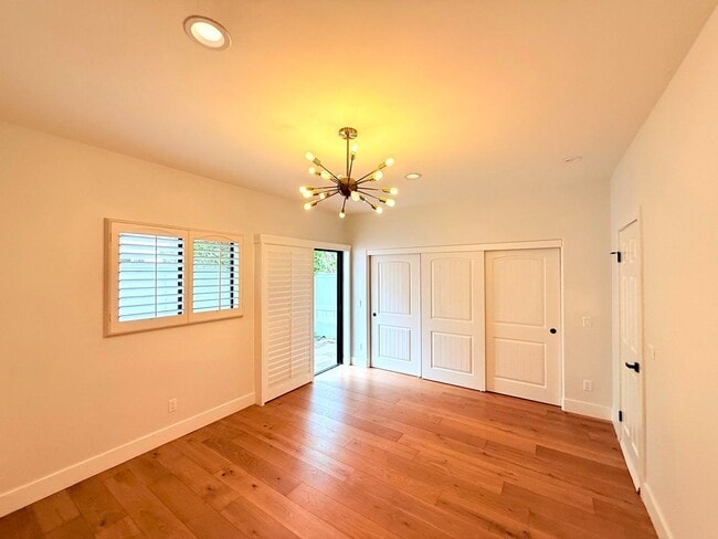 Building Photo - Fantastic 2-Story Home 3 bed 2.5 bath with backyard in Prime Golden Hills-Redondo Beach