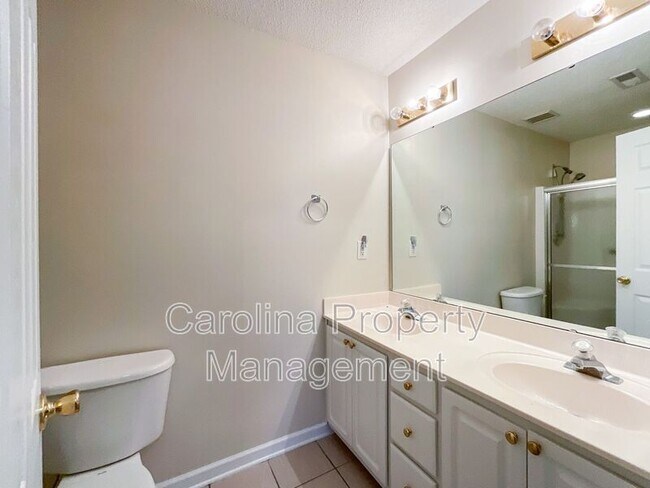Building Photo - 217 Arlington Downs Blvd