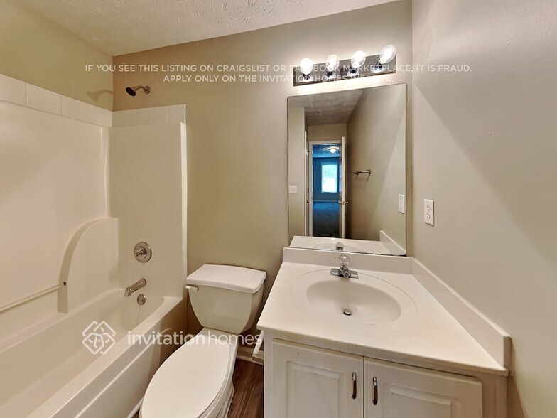 Building Photo - 975 Chapel Hill Dr SE