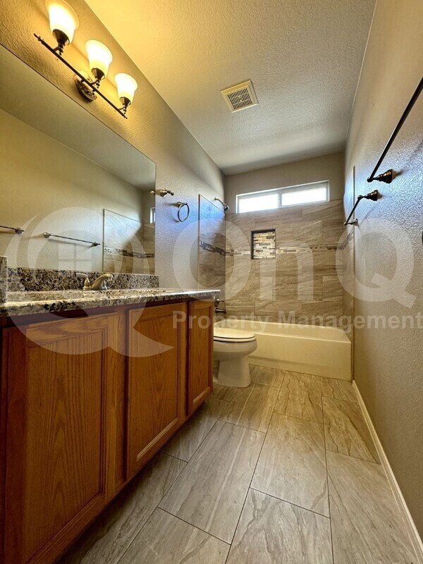 Building Photo - 2084 W Cholla Estate Dr