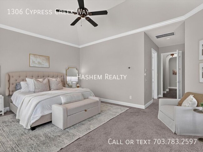 Building Photo - 1306 Cypress Creek Way