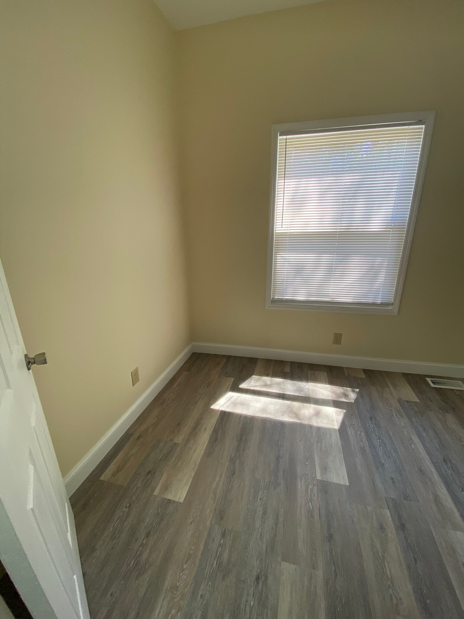 Building Photo - 1445 Hunter Ave