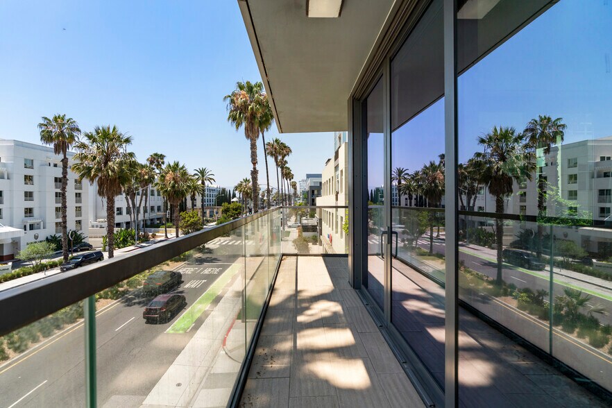 Building Photo - 1755 Ocean Ave