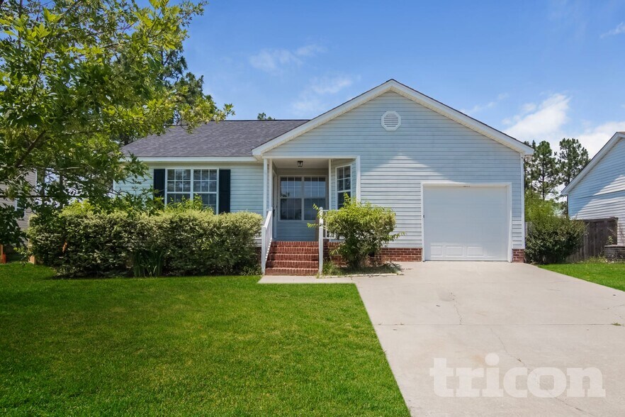 Building Photo - 1310 May Oak Cir