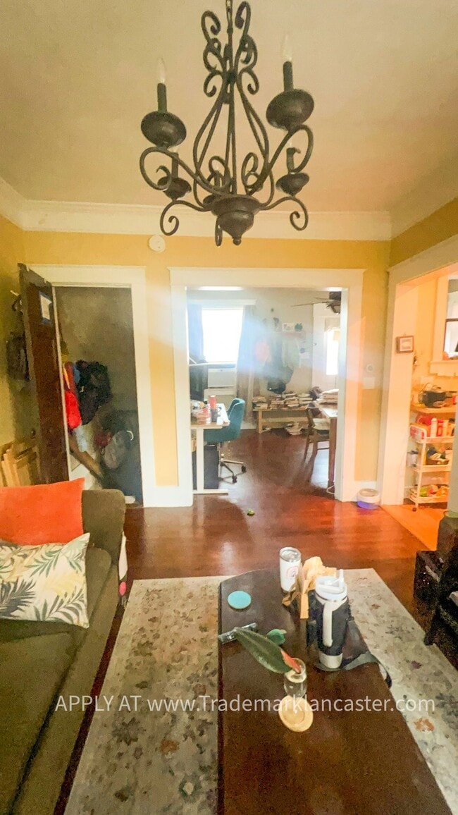 Building Photo - 40 N Plum St