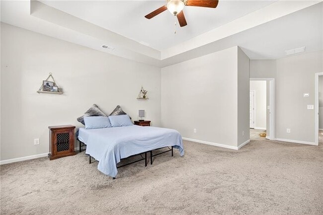 Building Photo - 133 Madison Bend