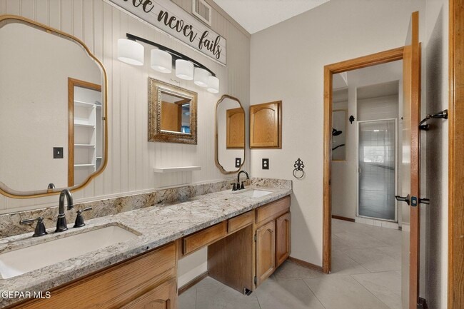 Building Photo - 851 Dulce Tierra Dr