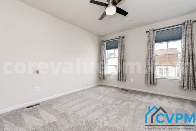 Building Photo - 7772 Willow Oak Ct